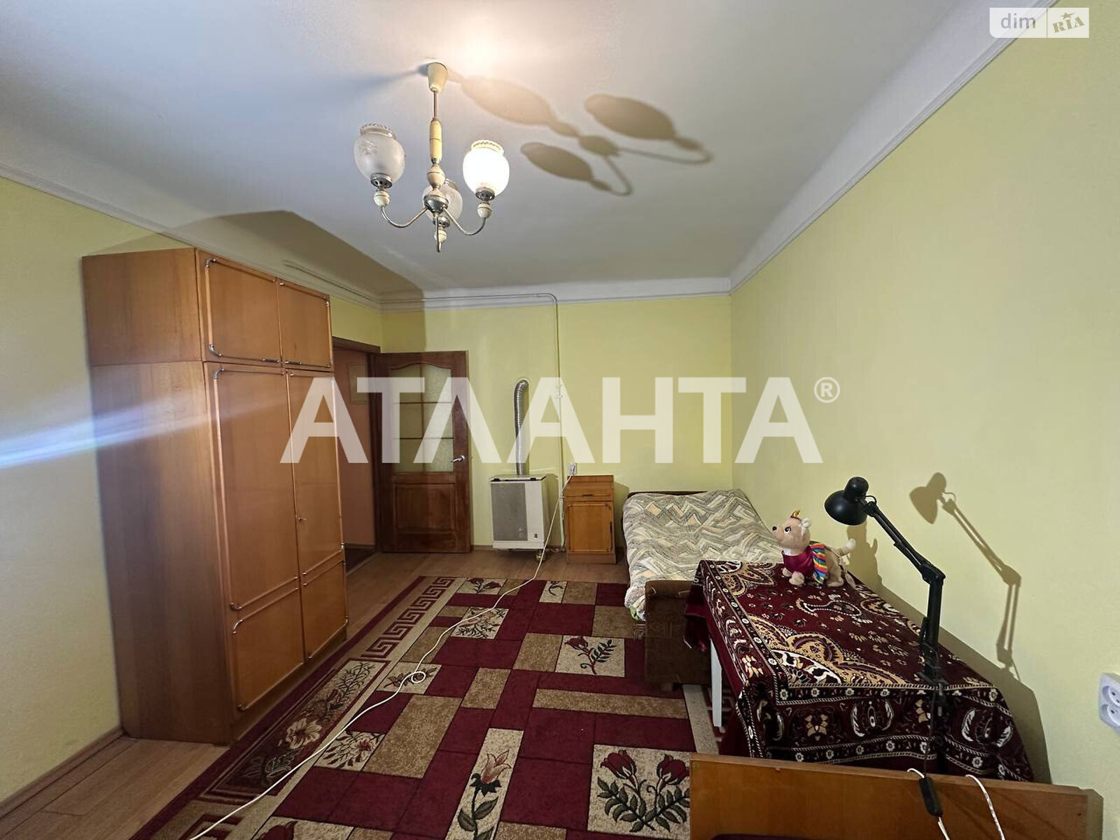 Продаж двокімнатної квартири в Чернівцях, на вул. Руська, район Першотравневий фото 1 Продаж двокімнатної квартири в Чернівцях, на вул. Руська, район Першотравневий фото 1