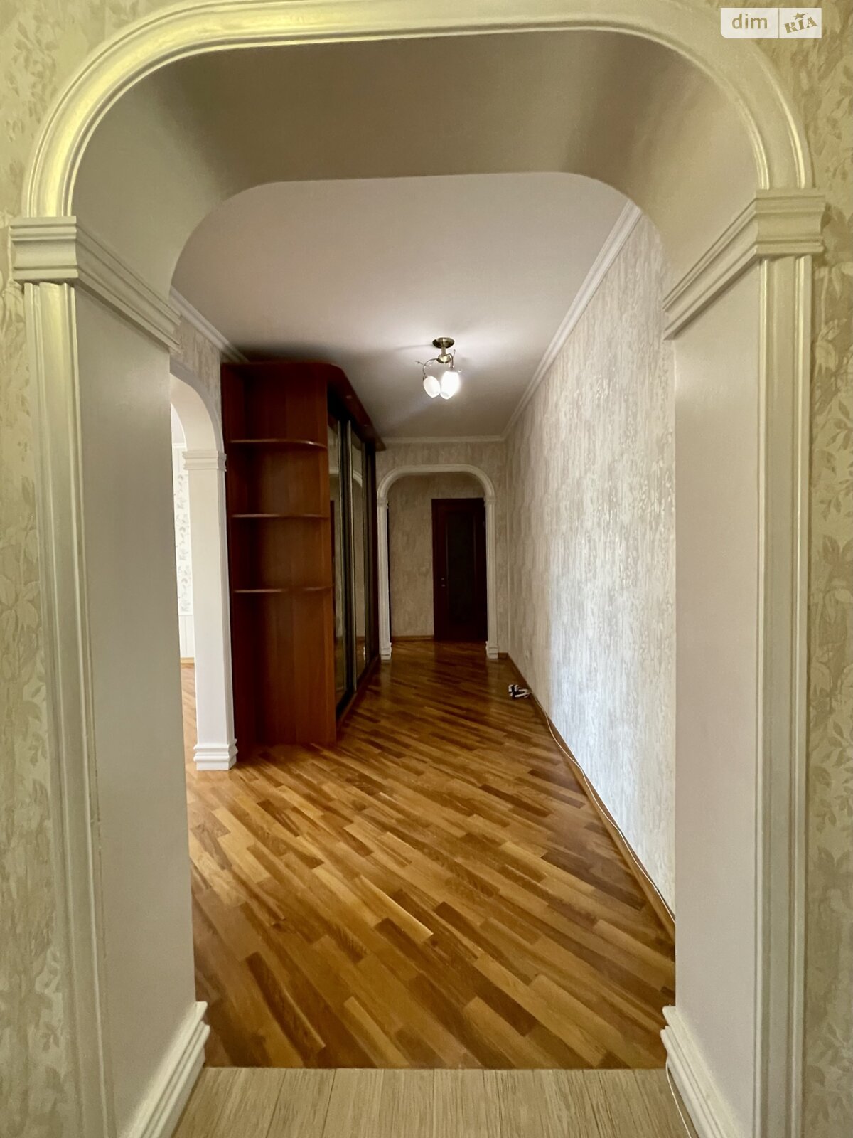 Продажа трехкомнатной квартиры в Черновцах, на ул. Русская, район Первомайский фото 1 Продажа трехкомнатной квартиры в Черновцах, на ул. Русская, район Первомайский фото 1