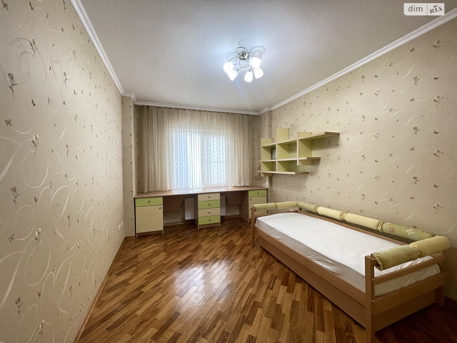 Продажа трехкомнатной квартиры в Черновцах, на ул. Русская, район Первомайский фото 1 Продажа трехкомнатной квартиры в Черновцах, на ул. Русская, район Первомайский фото 1