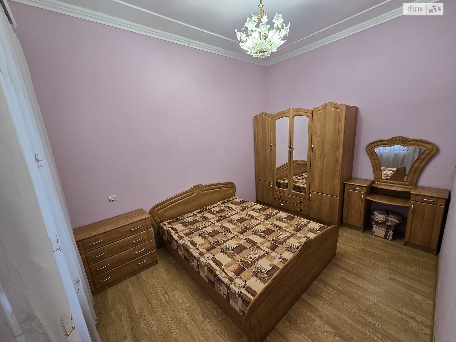 Продажа трехкомнатной квартиры в Черновцах, на ул. Шептицкого Андрея Митрополита 3, кв. 11, район Первомайский фото 1 Продажа трехкомнатной квартиры в Черновцах, на ул. Шептицкого Андрея Митрополита 3, кв. 11, район Первомайский фото 1