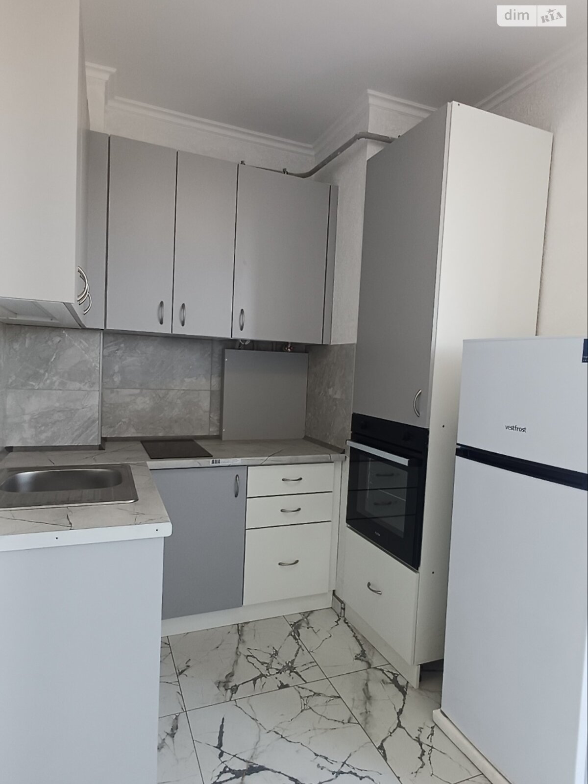 Продажа однокомнатной квартиры в Черновцах, на пер. Смотрицкий 14, район Первомайский фото 1