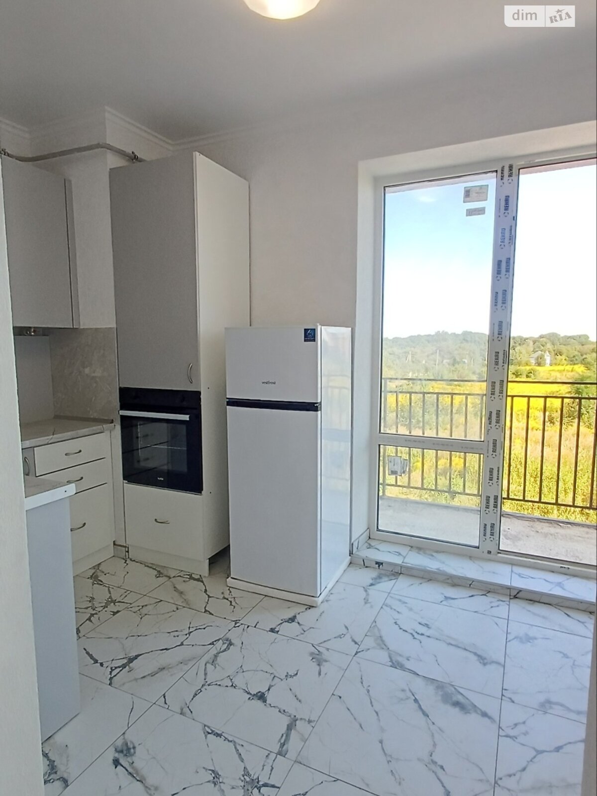 Продажа однокомнатной квартиры в Черновцах, на пер. Смотрицкий 14, район Первомайский фото 1