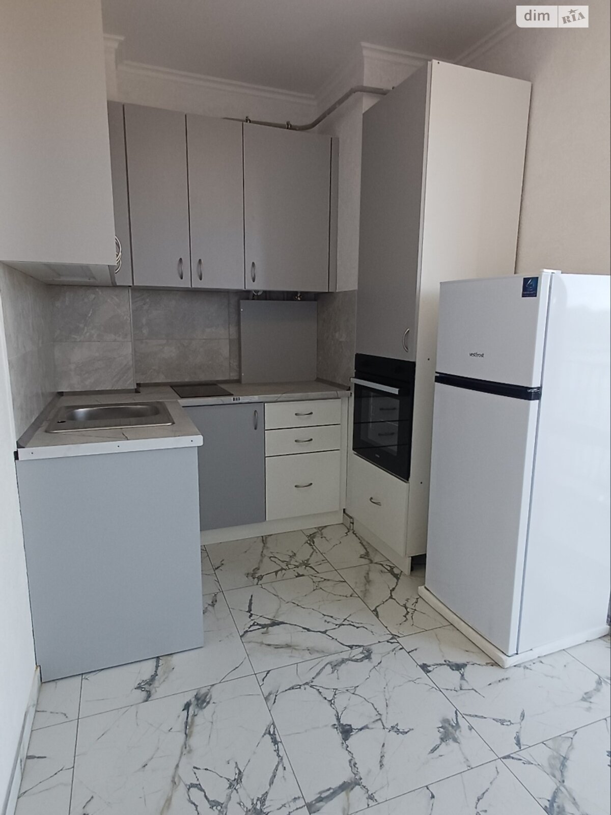 Продажа однокомнатной квартиры в Черновцах, на пер. Смотрицкий 14, район Первомайский фото 1