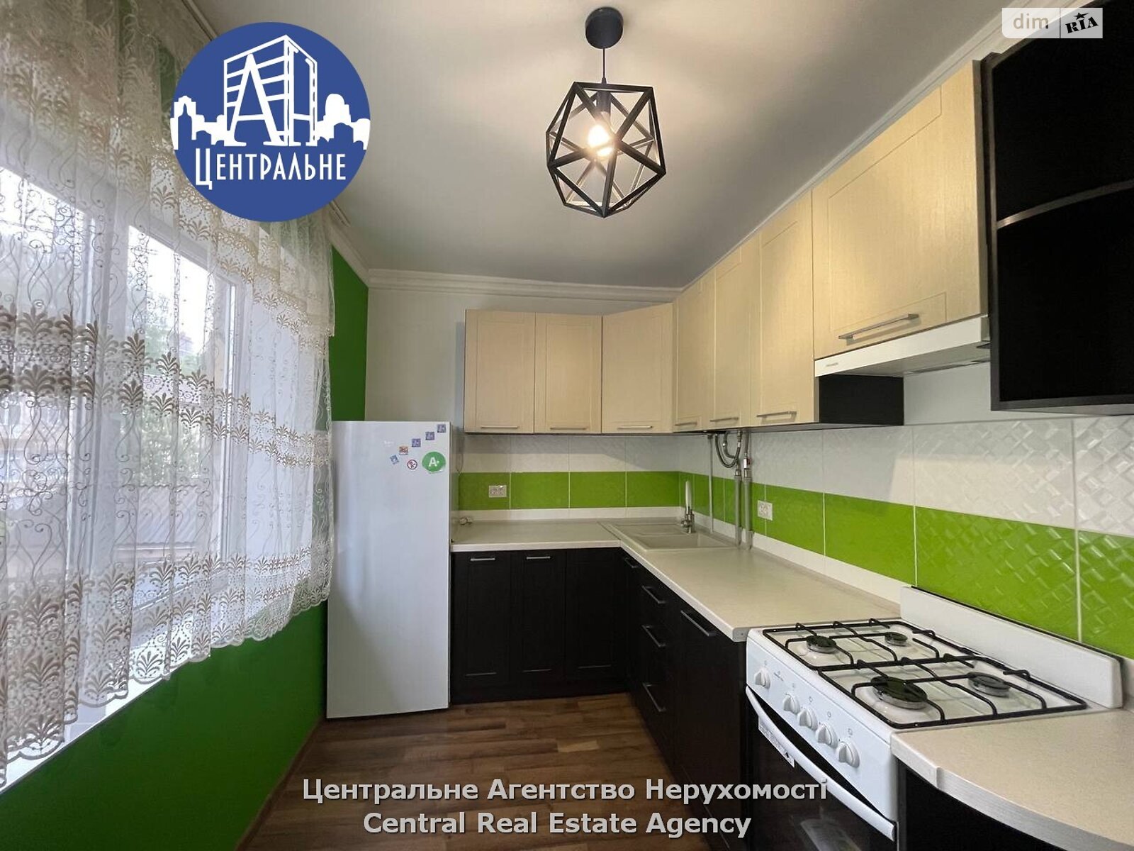 Продаж однокімнатної квартири в Чернівцях, на вул. Сосюри Володимира 3, район Першотравневий фото 1 Продаж однокімнатної квартири в Чернівцях, на вул. Сосюри Володимира 3, район Першотравневий фото 1