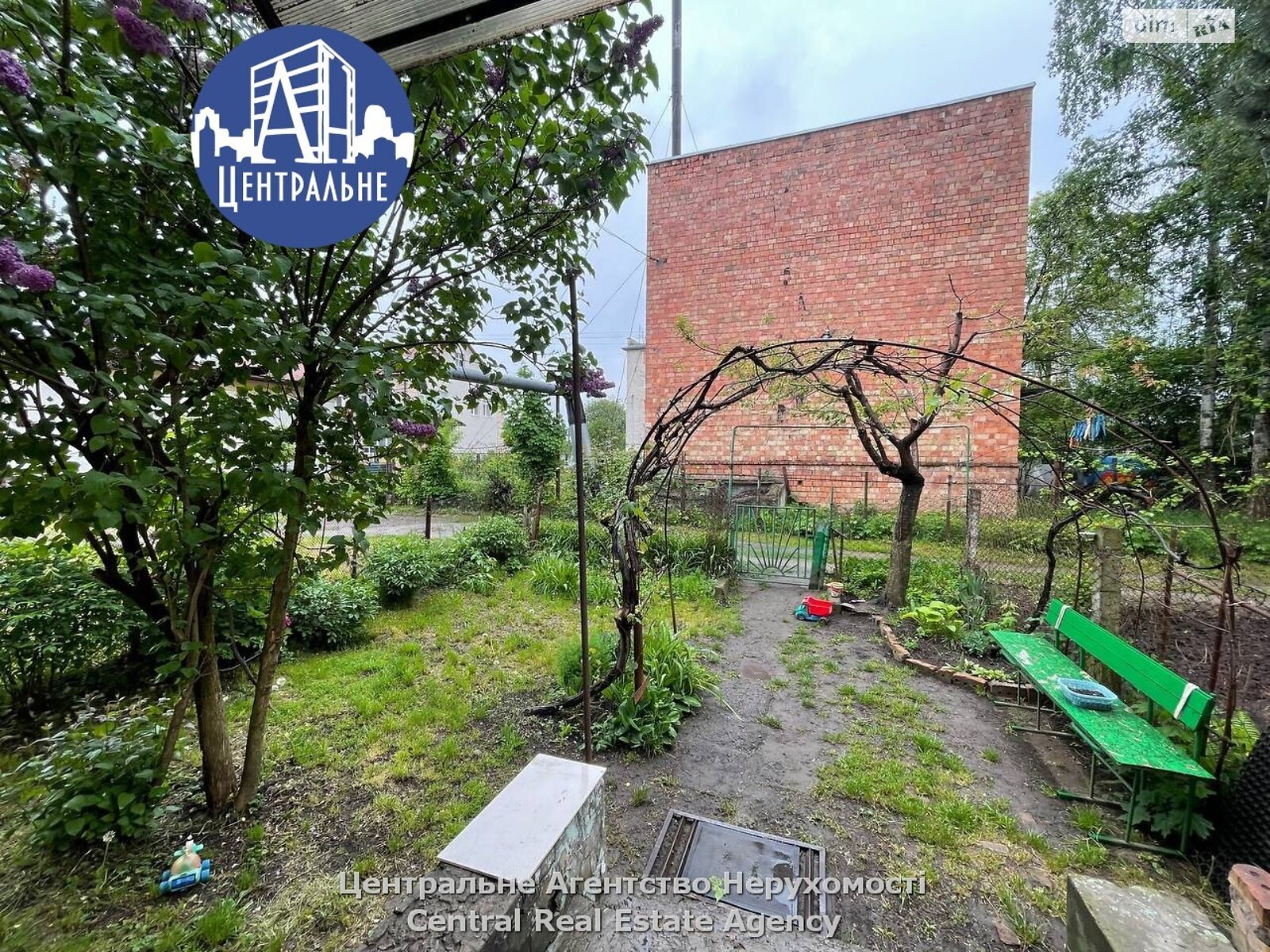 Продаж однокімнатної квартири в Чернівцях, на вул. Сосюри Володимира 3, район Першотравневий фото 1 Продаж однокімнатної квартири в Чернівцях, на вул. Сосюри Володимира 3, район Першотравневий фото 1