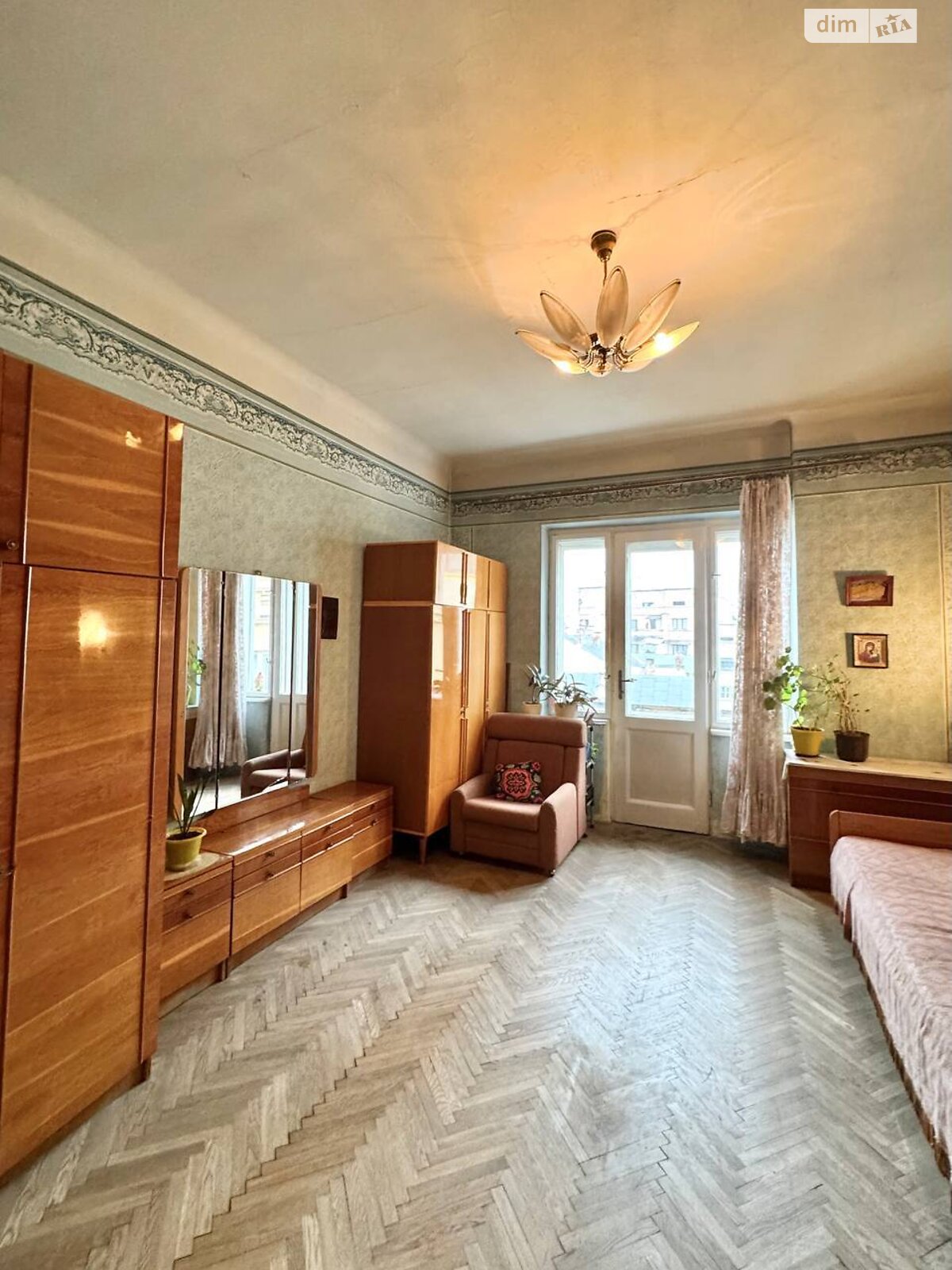 Продаж двокімнатної квартири в Чернівцях, на вул. Турецька 6, район Першотравневий фото 1 Продаж двокімнатної квартири в Чернівцях, на вул. Турецька 6, район Першотравневий фото 1