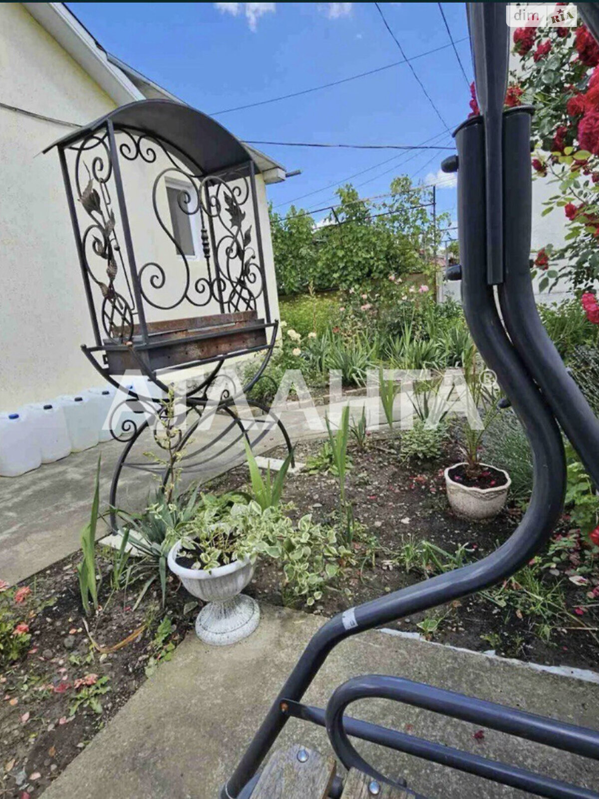 Продаж трикімнатної квартири в Чернівцях, на вул. Вапнярська, район Першотравневий фото 1 Продаж трикімнатної квартири в Чернівцях, на вул. Вапнярська, район Першотравневий фото 1