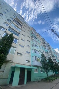 Продажа трехкомнатной квартиры в Черновцах, на ул. Южно-Окружная 5В, кв. 75, район Первомайский фото 2