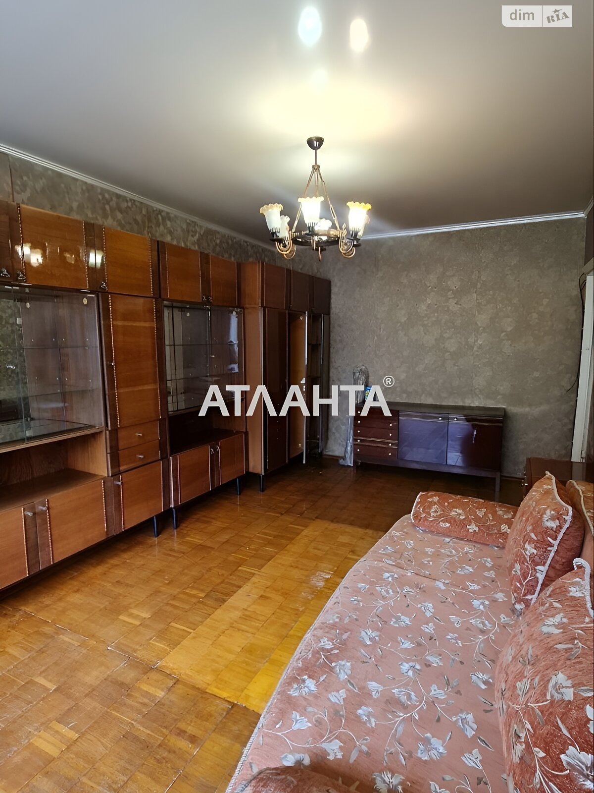 Продаж трикімнатної квартири в Чернівцях, на вул. Залозецького Володимира, район Першотравневий фото 1 Продаж трикімнатної квартири в Чернівцях, на вул. Залозецького Володимира, район Першотравневий фото 1