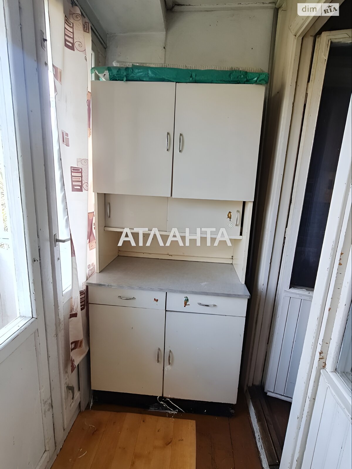 Продаж трикімнатної квартири в Чернівцях, на вул. Залозецького Володимира, район Першотравневий фото 1 Продаж трикімнатної квартири в Чернівцях, на вул. Залозецького Володимира, район Першотравневий фото 1