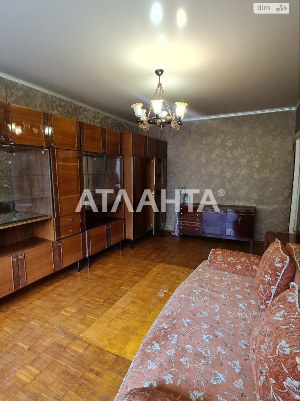 Продажа трехкомнатной квартиры в Черновцах, на ул. Залозецкого Владимира, район Первомайский фото 1 Продажа трехкомнатной квартиры в Черновцах, на ул. Залозецкого Владимира, район Первомайский фото 1