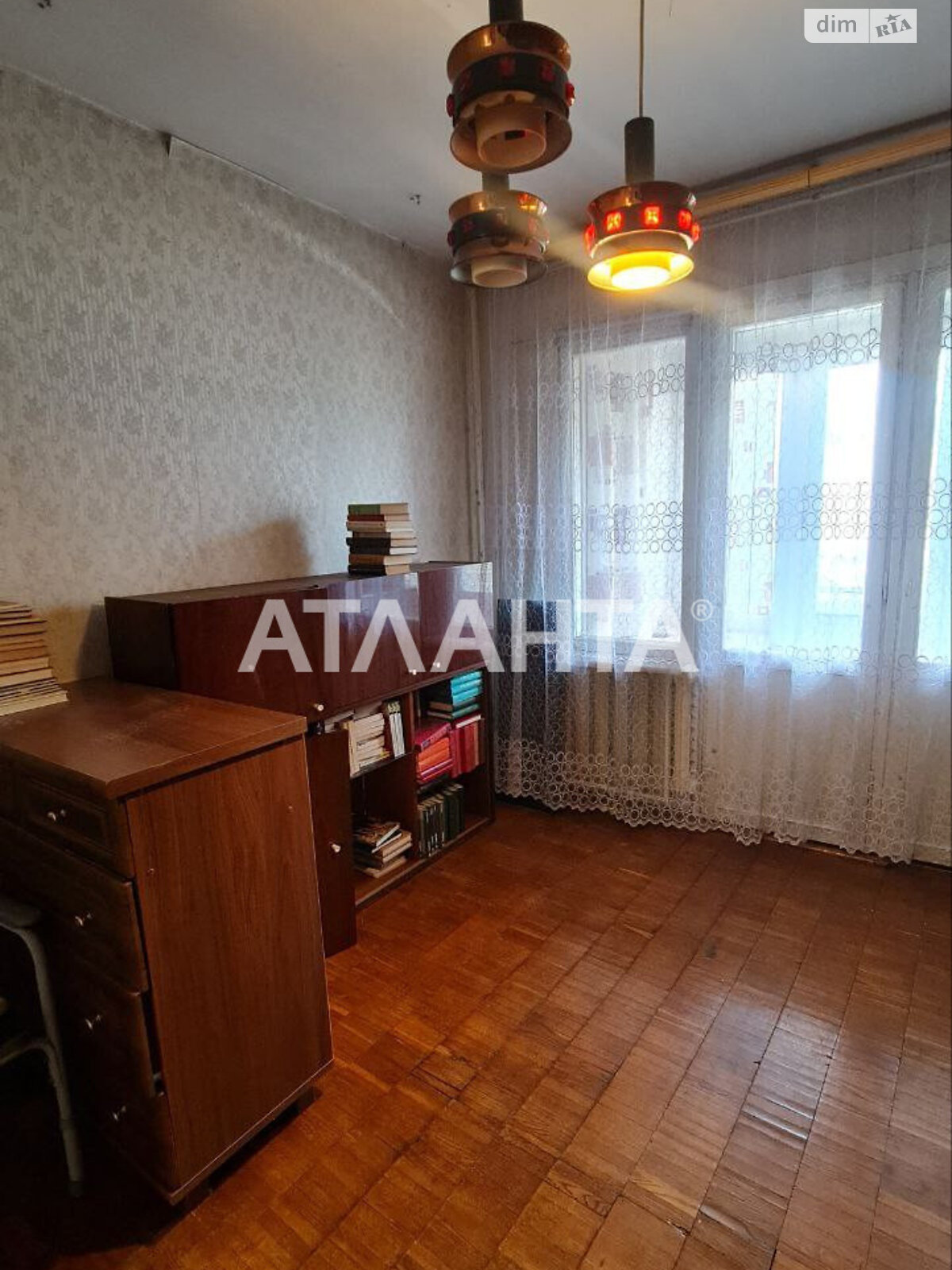 Продажа трехкомнатной квартиры в Черновцах, на ул. Залозецкого Владимира, район Первомайский фото 1 Продажа трехкомнатной квартиры в Черновцах, на ул. Залозецкого Владимира, район Первомайский фото 1