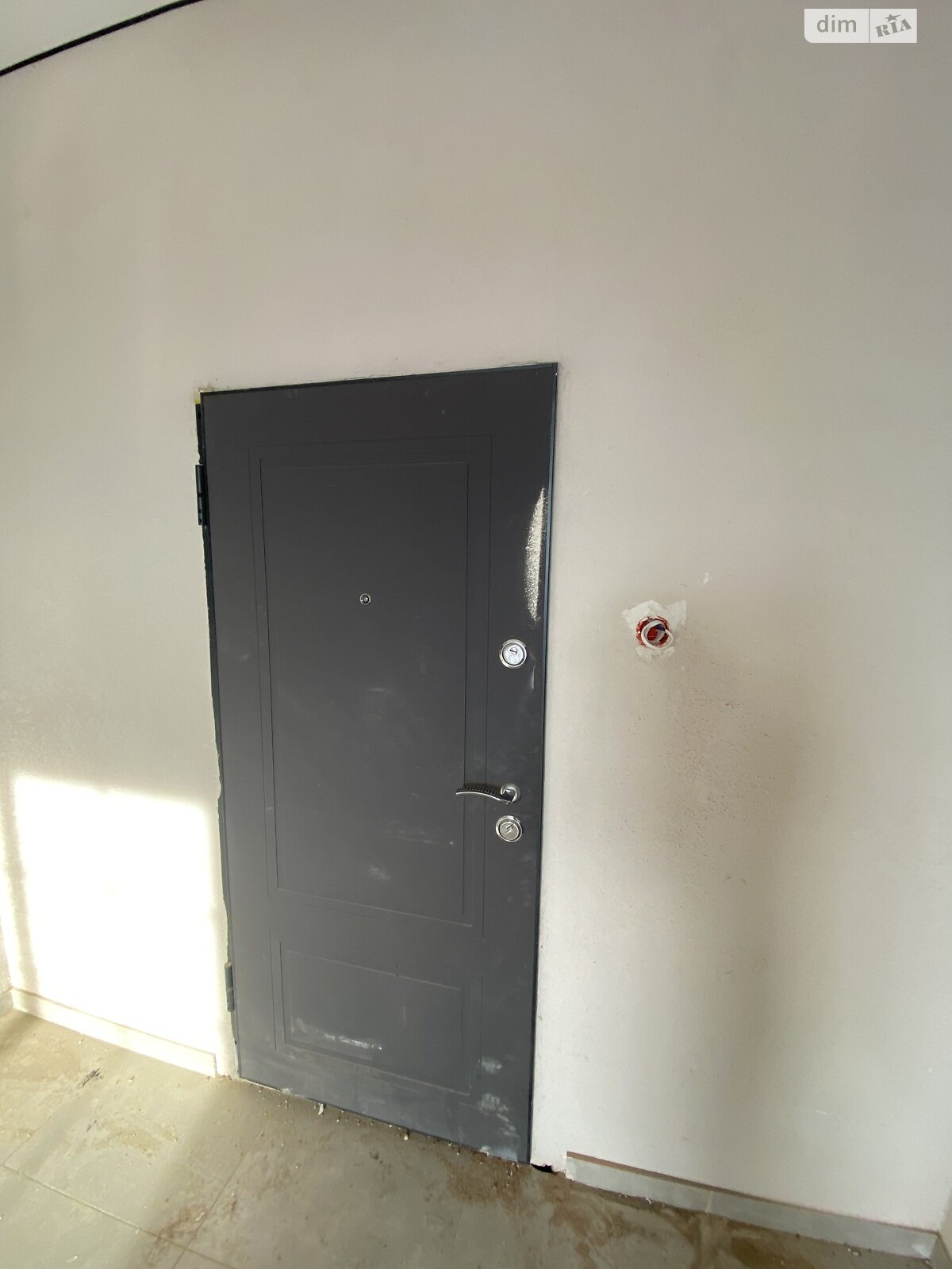 Продажа трехкомнатной квартиры в Черновцах, на ул. Международная 41, кв. 11, район Пригородная зона фото 1 Продажа трехкомнатной квартиры в Черновцах, на ул. Международная 41, кв. 11, район Пригородная зона фото 1