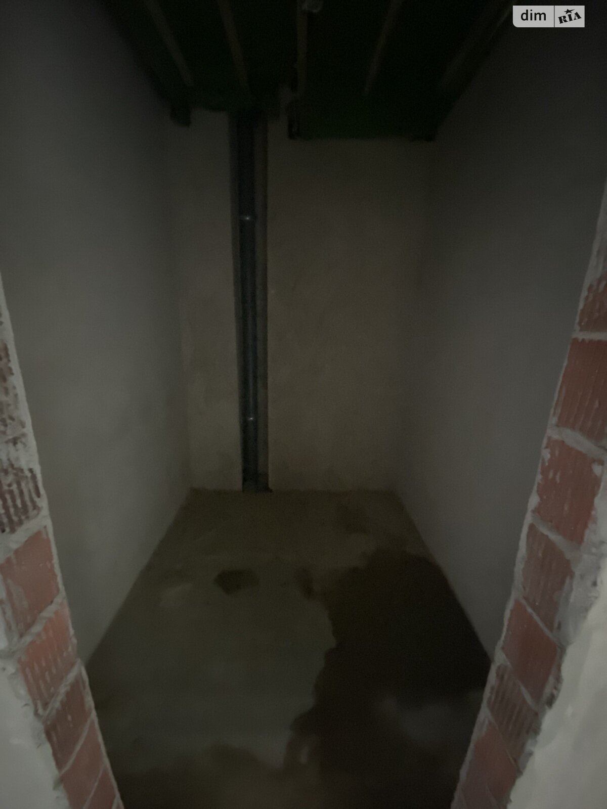 Продажа трехкомнатной квартиры в Черновцах, на ул. Международная 41, кв. 11, район Пригородная зона фото 1 Продажа трехкомнатной квартиры в Черновцах, на ул. Международная 41, кв. 11, район Пригородная зона фото 1