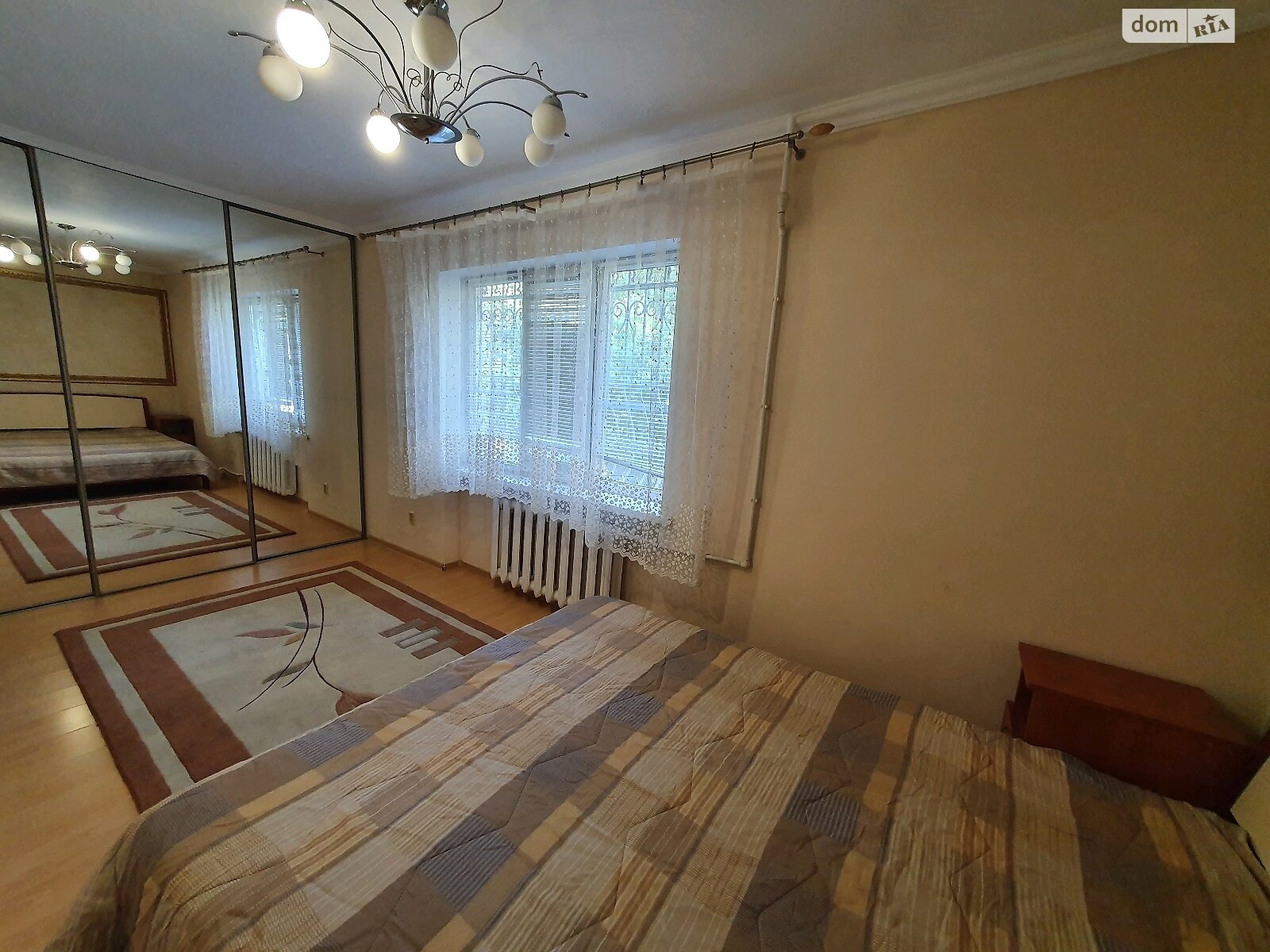 Продажа двухкомнатной квартиры в Черновцах, на просп. Независимости 64, район Проспект фото 1
