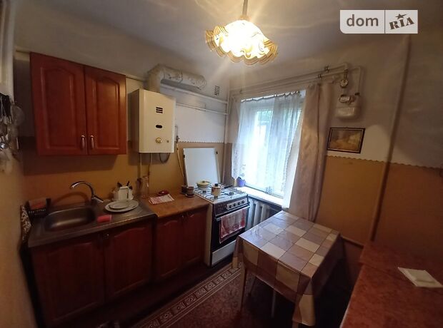 Продаж двокімнатної квартири в Чернівцях на просп. Незалежності район Проспект фото 1