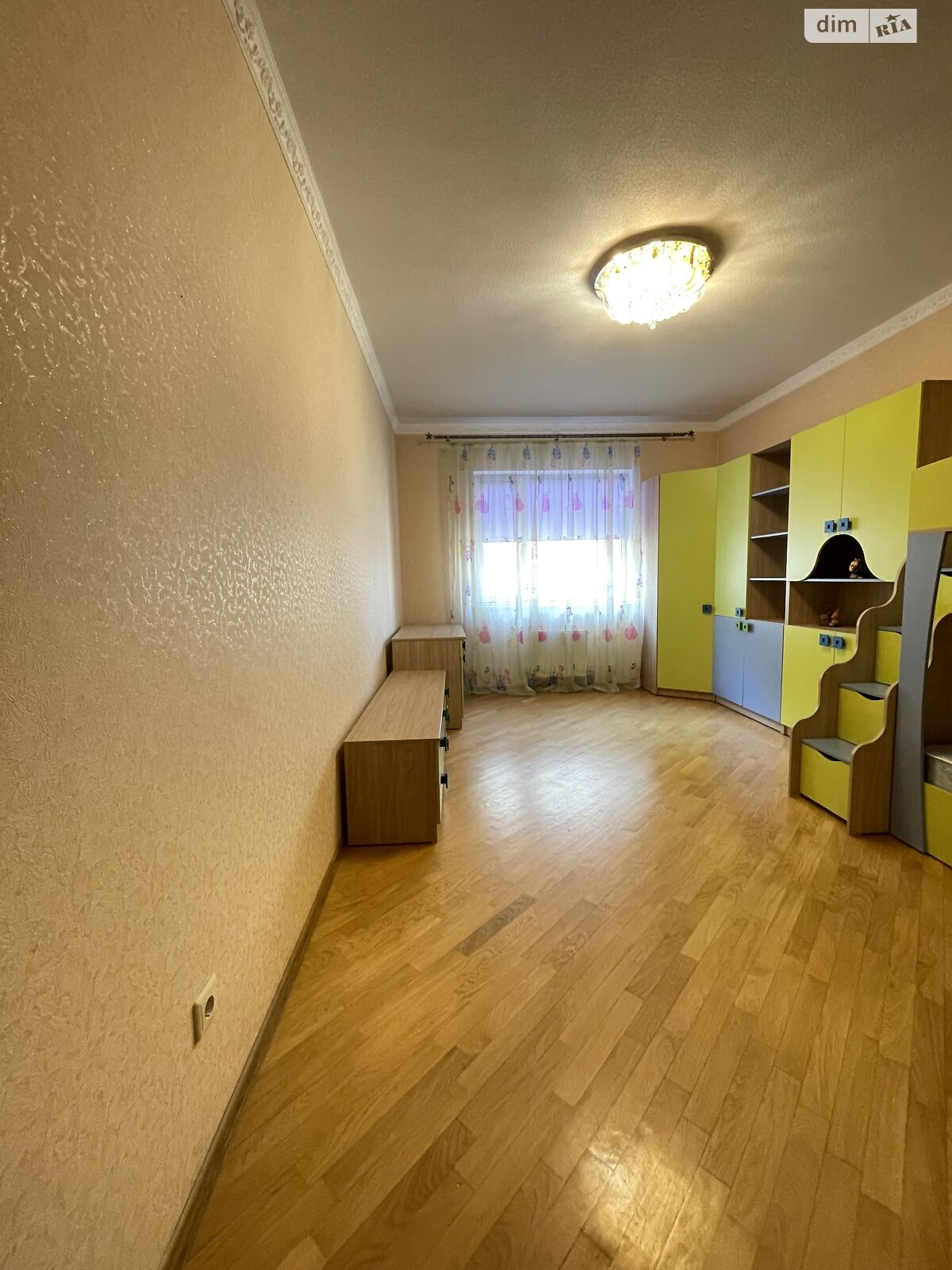 Продаж трикімнатної квартири в Чернівцях, на просп. Незалежності 114А, район Проспект фото 1