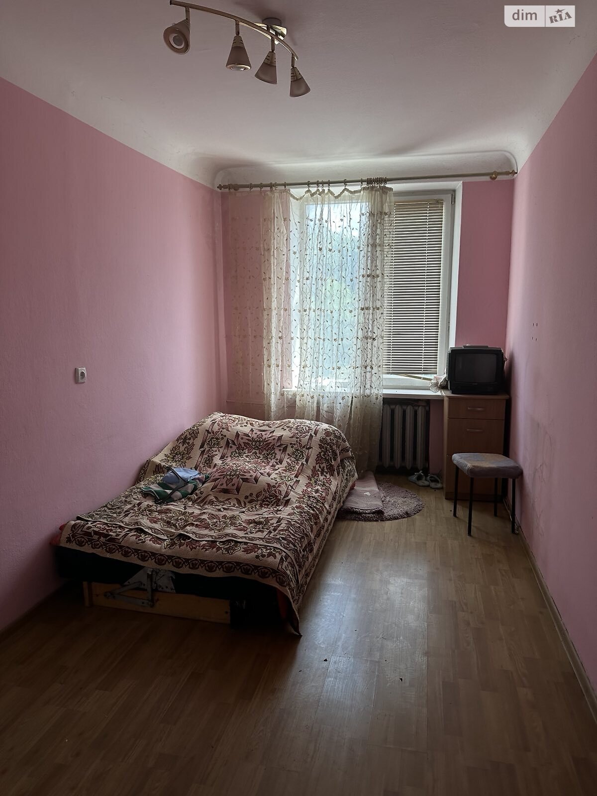 Продаж трикімнатної квартири в Чернівцях, на просп. Незалежності, район Проспект фото 1 Продаж трикімнатної квартири в Чернівцях, на просп. Незалежності, район Проспект фото 1