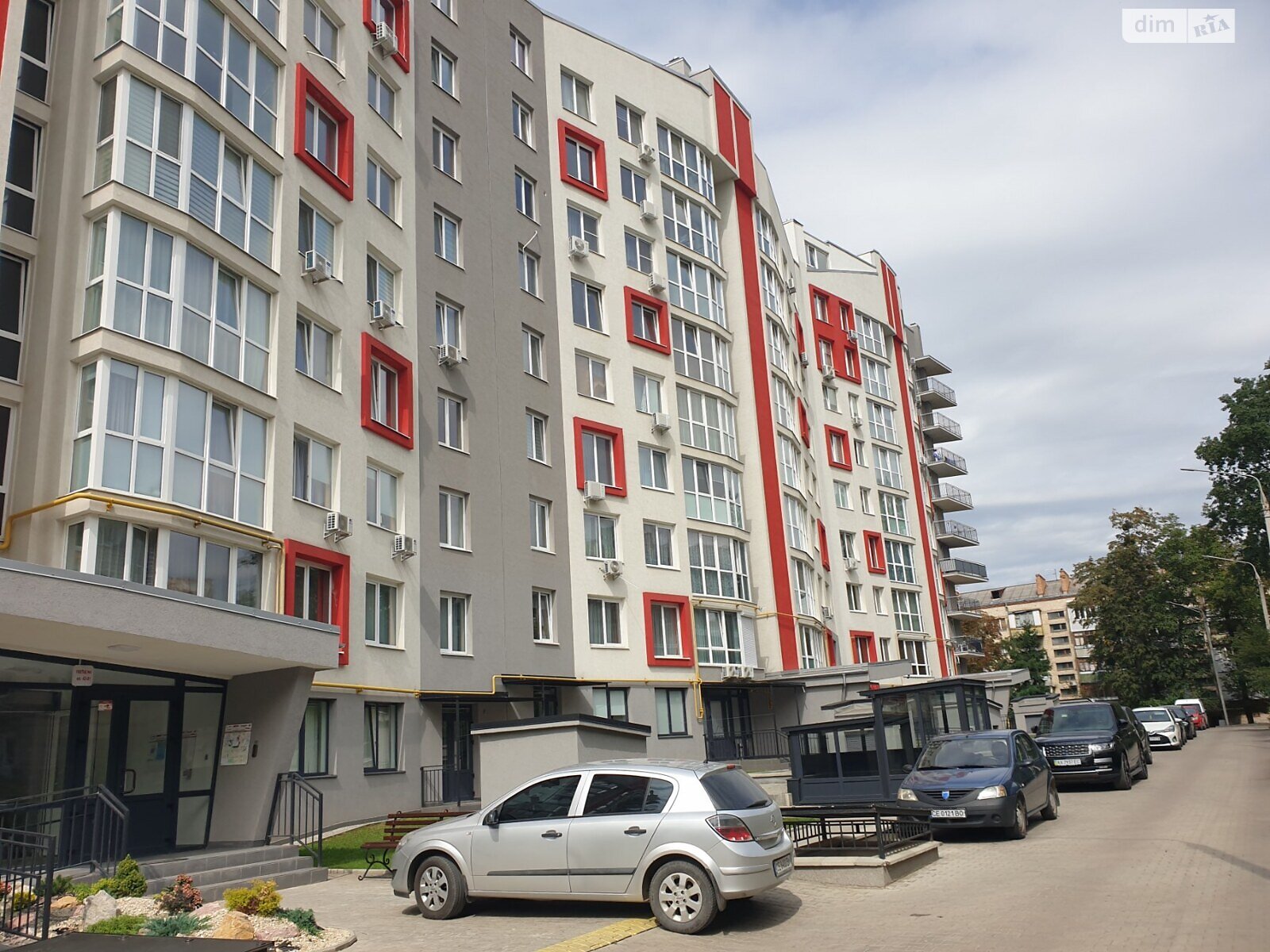 Продажа трехкомнатной квартиры в Черновцах, на ул. Независимости 125А, район Проспект фото 1