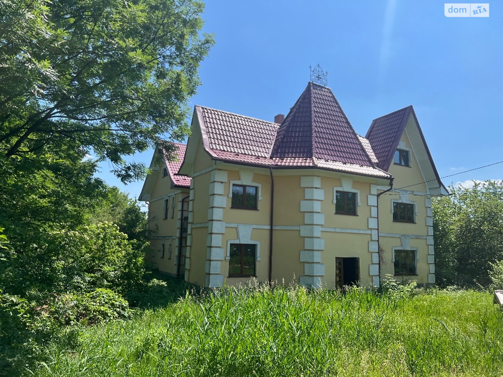 Продажа десятикомнатной квартиры в Черновцах, на ул. Спасская 1, район Роша фото 1