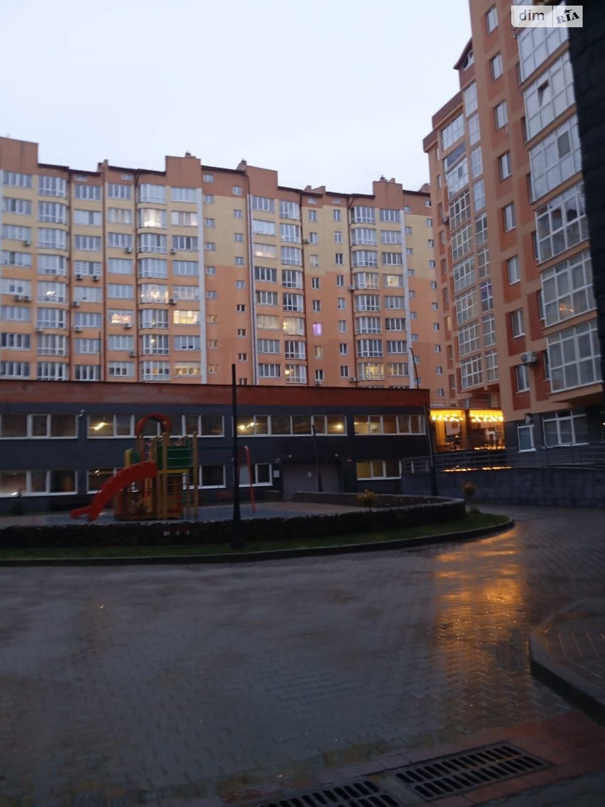 Продажа однокомнатной квартиры в Черновцах, на ул. Ровенская 12А, фото 1