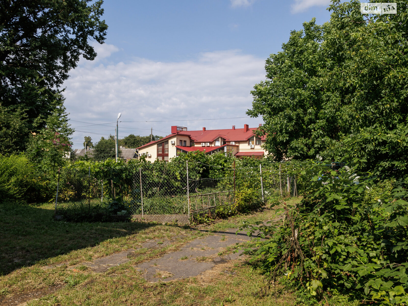 Продаж трикімнатної квартири в Чернівцях, на вул. Хотинська, район Садгора фото 1