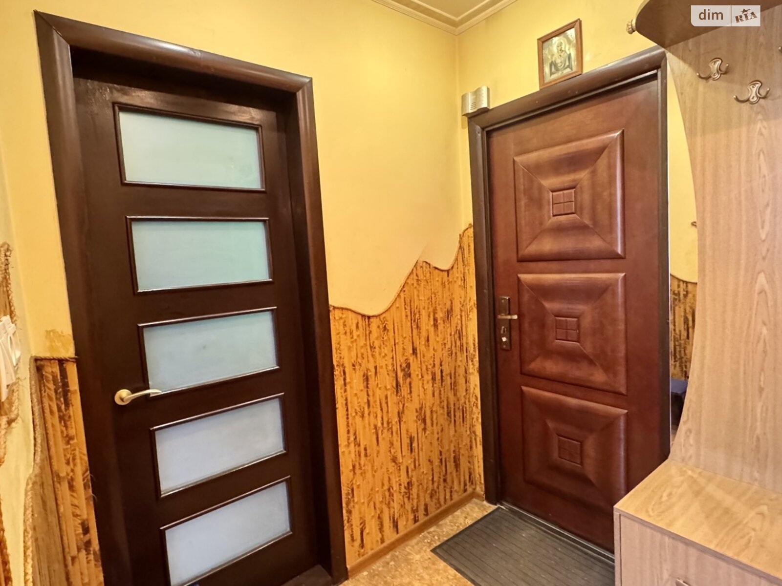 Продажа двухкомнатной квартиры в Черновцах, на ул. Коломыйская 11А, район Садгорский фото 1 Продажа двухкомнатной квартиры в Черновцах, на ул. Коломыйская 11А, район Садгорский фото 1