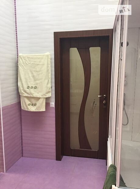 Продаж шестикімнатної квартири в Чернівцях на вул. Достоєвського Федора 12г, кв. 6, район Щербанюка фото 1 Продаж шестикімнатної квартири в Чернівцях на вул. Достоєвського Федора 12г, кв. 6, район Щербанюка фото 1