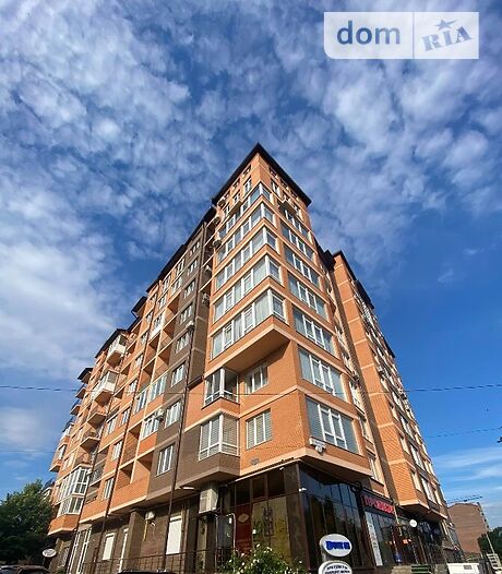 Продаж п`ятикімнатної квартири в Чернівцях на вул. Щербанюка Олександра Героя України 75 район Щербанюка фото 1 Продаж п`ятикімнатної квартири в Чернівцях на вул. Щербанюка Олександра Героя України 75 район Щербанюка фото 1