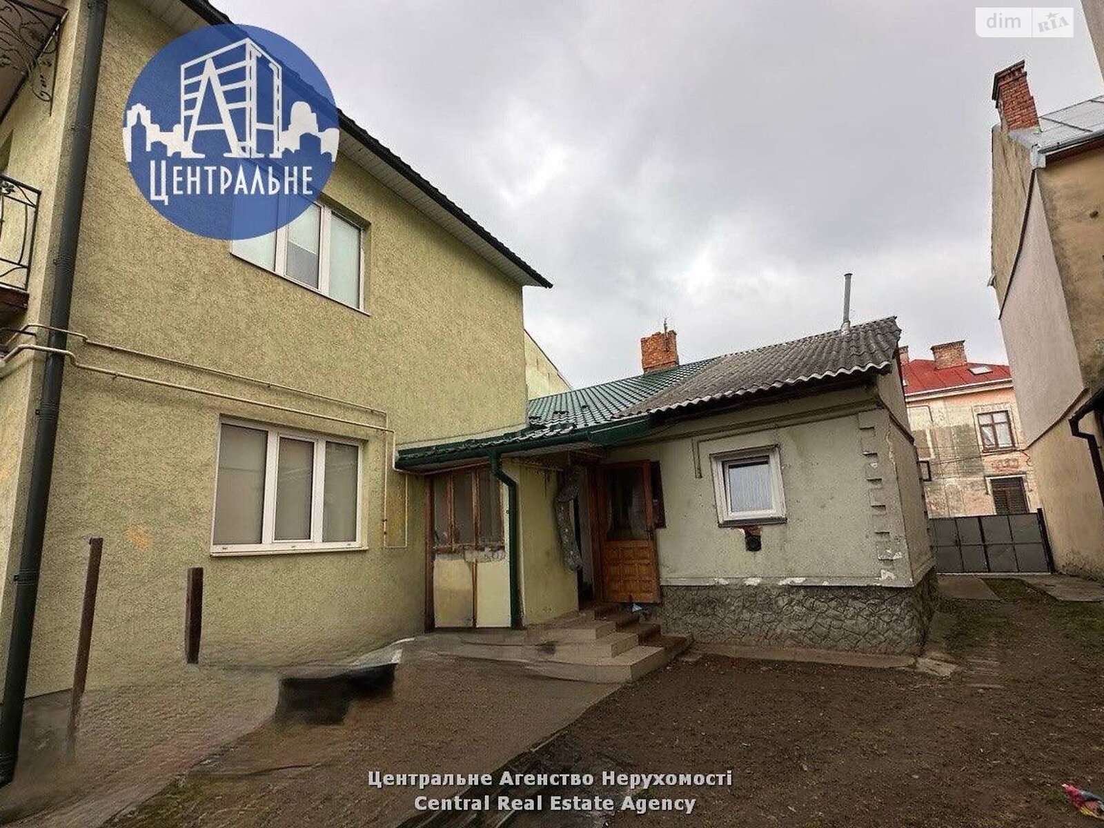 Продажа трехкомнатной квартиры в Черновцах, на ул. 29 Марта, район Шевченковский фото 1 Продажа трехкомнатной квартиры в Черновцах, на ул. 29 Марта, район Шевченковский фото 1