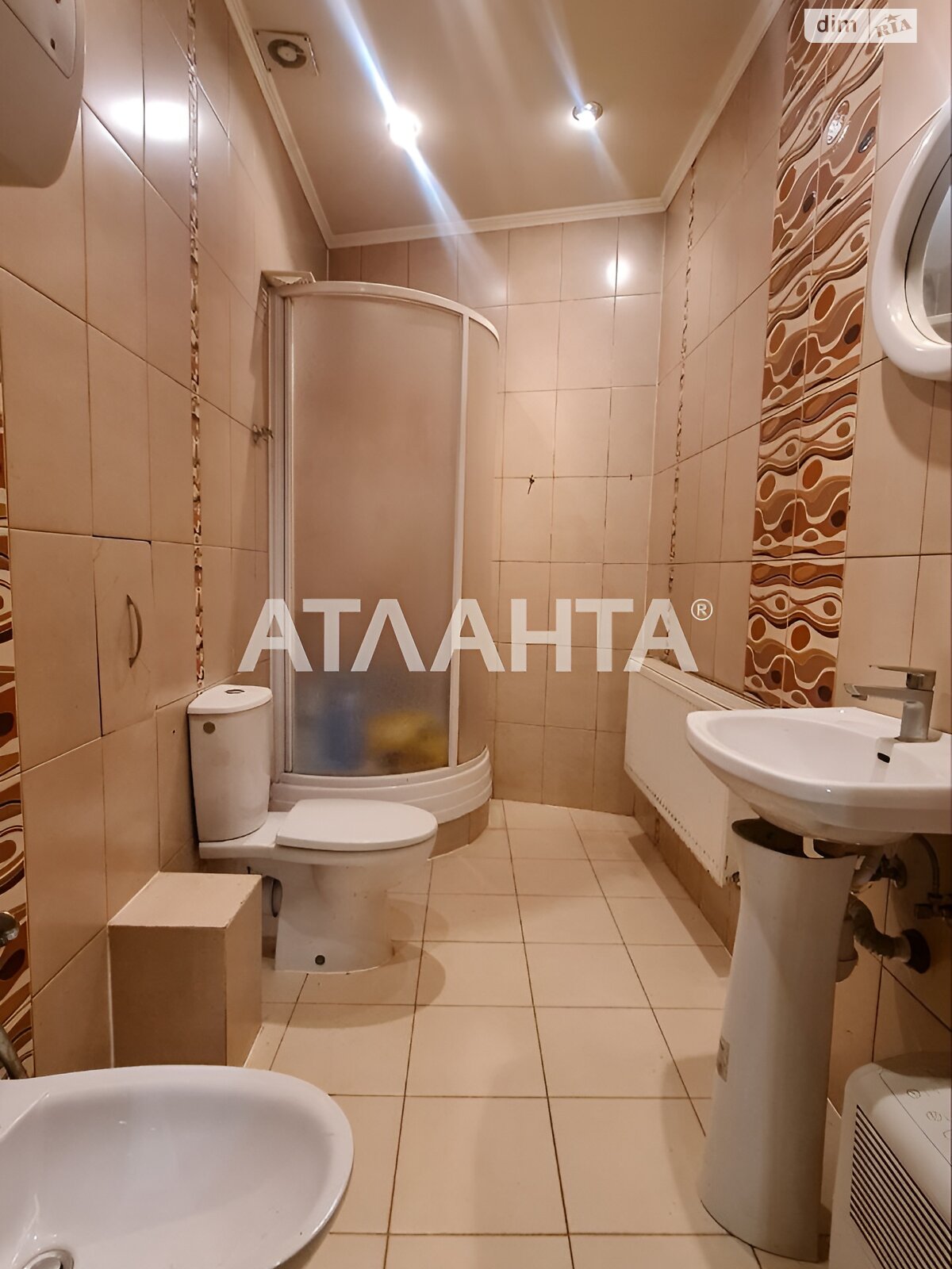 Продаж трикімнатної квартири в Чернівцях, на вул. Cбієри, район Шевченківський фото 1 Продаж трикімнатної квартири в Чернівцях, на вул. Cбієри, район Шевченківський фото 1