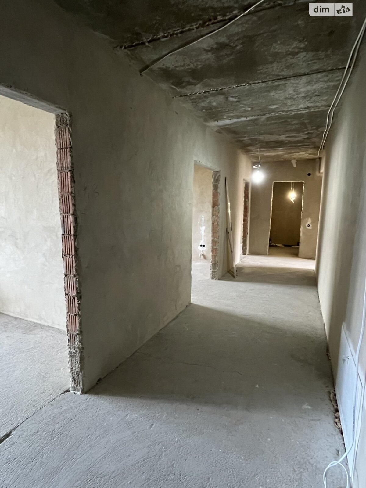Продаж трикімнатної квартири в Чернівцях, на вул. Дмитра Ковальова 2, район Шевченківський фото 1 Продаж трикімнатної квартири в Чернівцях, на вул. Дмитра Ковальова 2, район Шевченківський фото 1