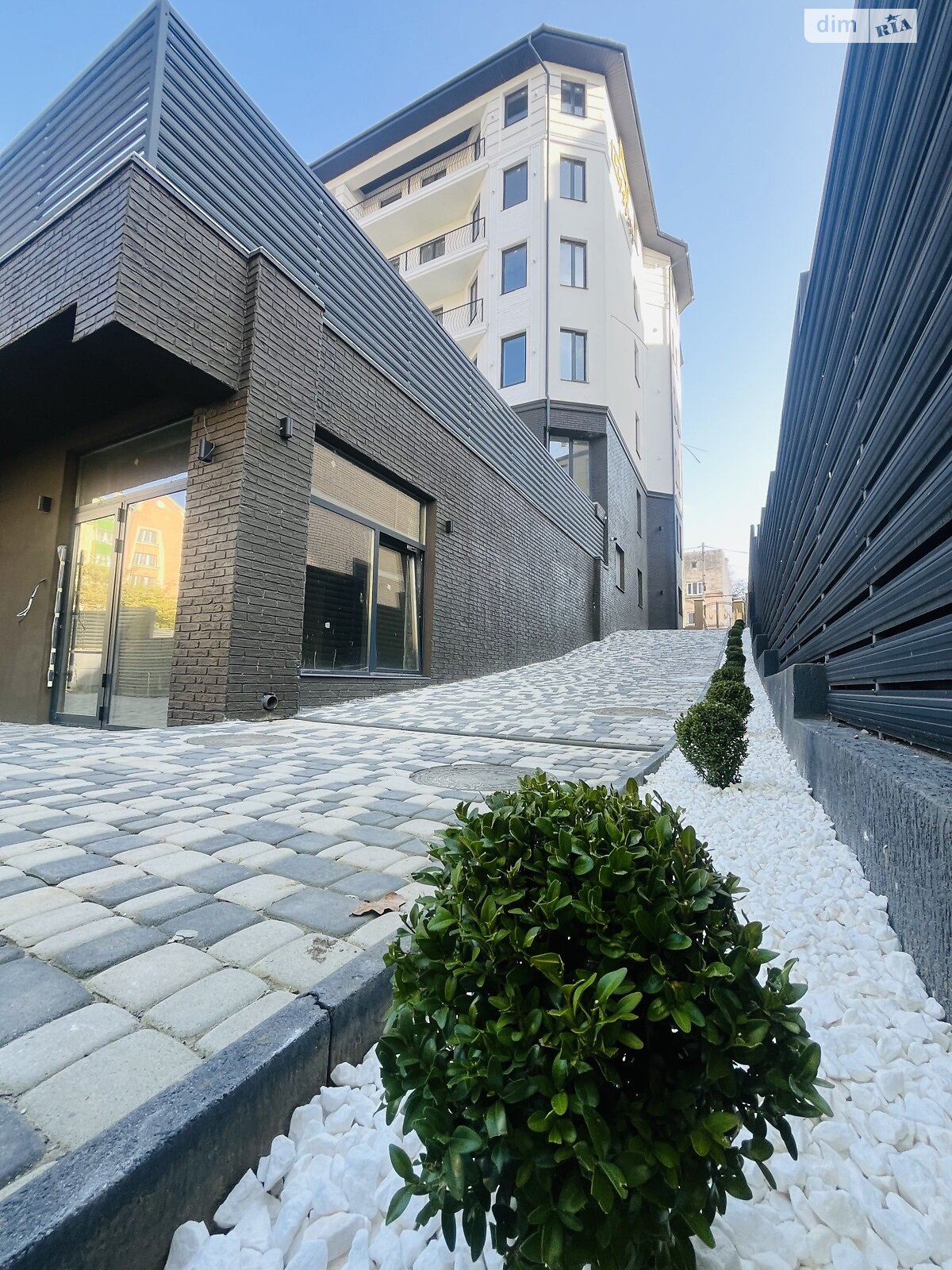 Продажа однокомнатной квартиры в Черновцах, на ул. Дмитрия Ковалева 14, район Шевченковский фото 1