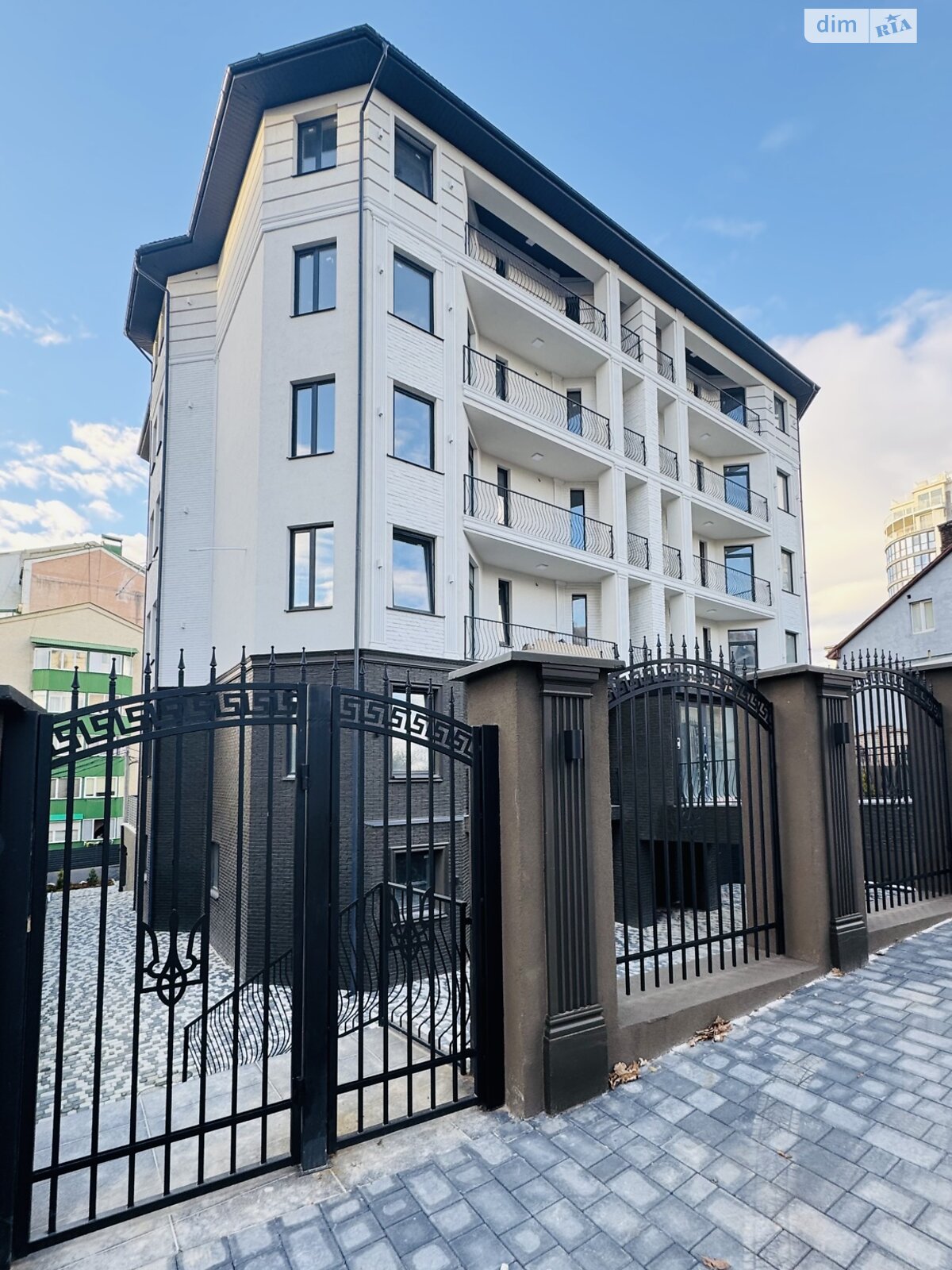 Продажа однокомнатной квартиры в Черновцах, на ул. Дмитрия Ковалева 14, район Шевченковский фото 1 Продажа однокомнатной квартиры в Черновцах, на ул. Дмитрия Ковалева 14, район Шевченковский фото 1