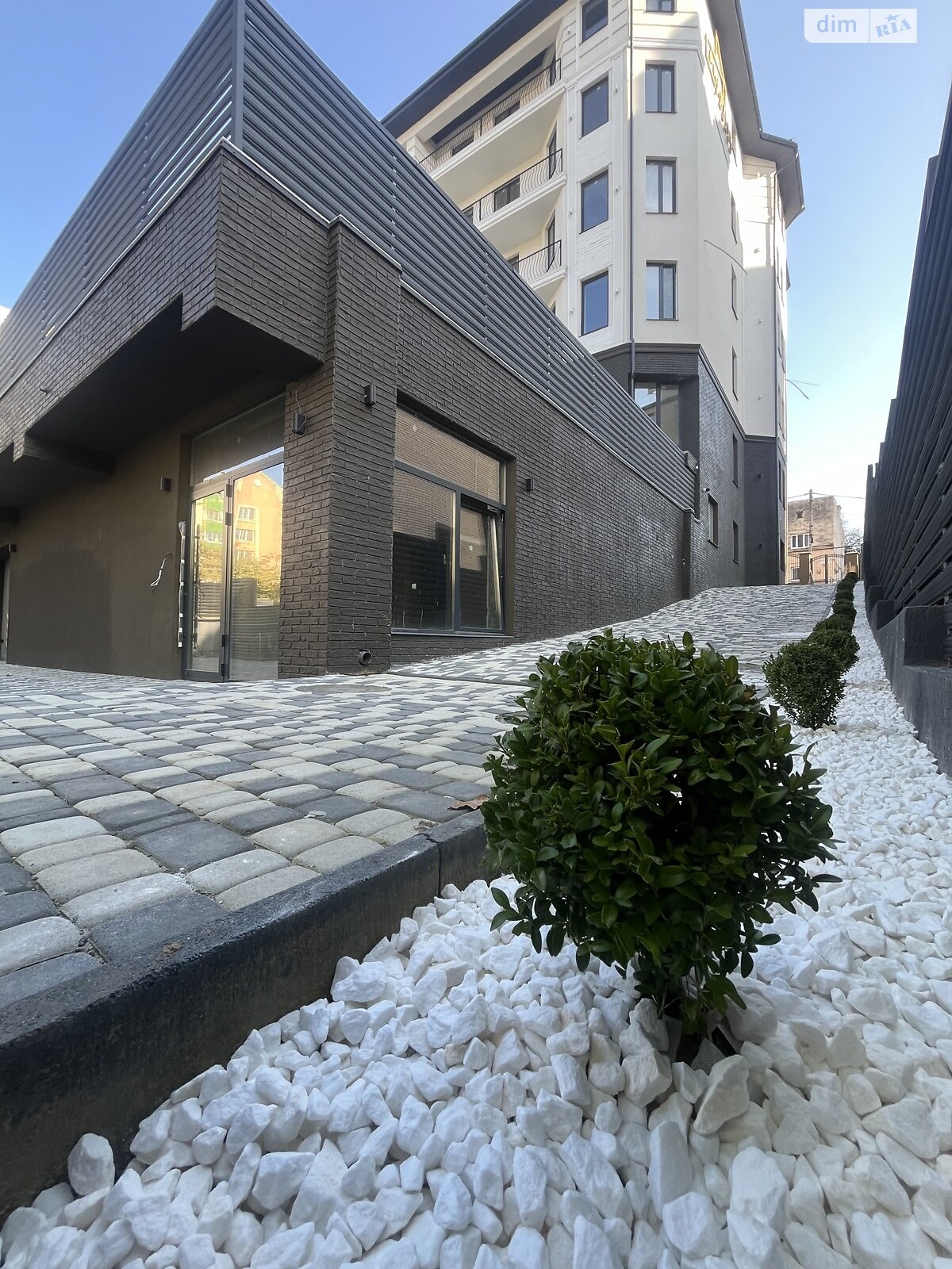 Продажа однокомнатной квартиры в Черновцах, на ул. Дмитрия Ковалева 14, район Шевченковский фото 1 Продажа однокомнатной квартиры в Черновцах, на ул. Дмитрия Ковалева 14, район Шевченковский фото 1