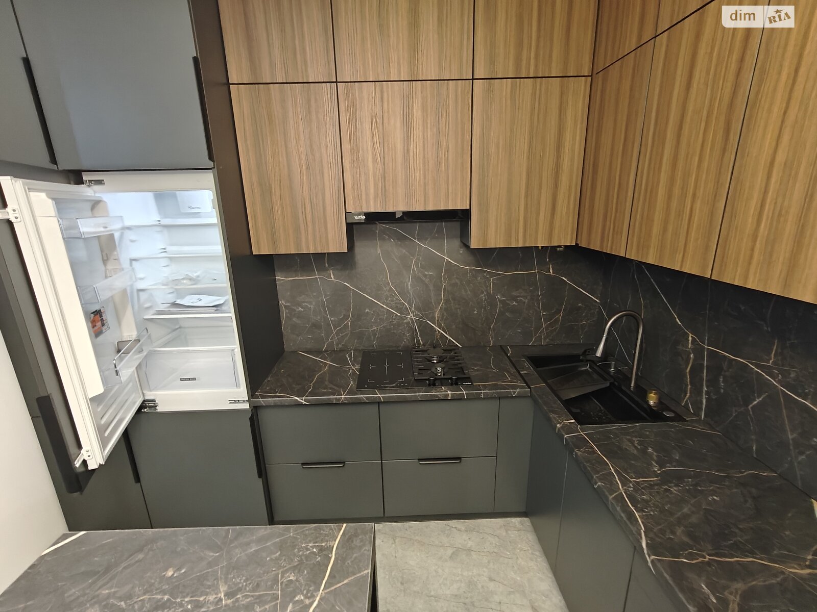 Продаж однокімнатної квартири в Чернівцях, на вул. Дзержика Корнелія, район Шевченківський фото 1 Продаж однокімнатної квартири в Чернівцях, на вул. Дзержика Корнелія, район Шевченківський фото 1