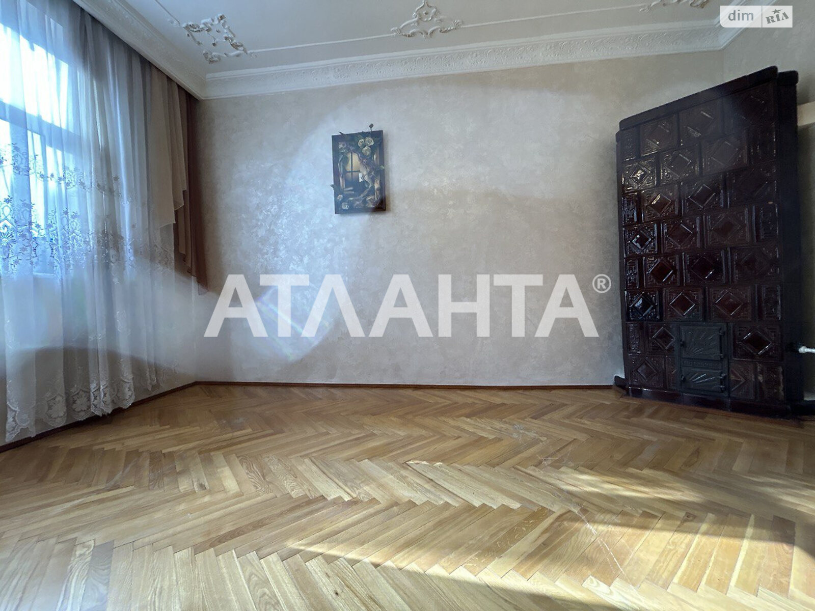 Продаж двокімнатної квартири в Чернівцях, на вул. Федьковича Юрія, район Шевченківський фото 1 Продаж двокімнатної квартири в Чернівцях, на вул. Федьковича Юрія, район Шевченківський фото 1
