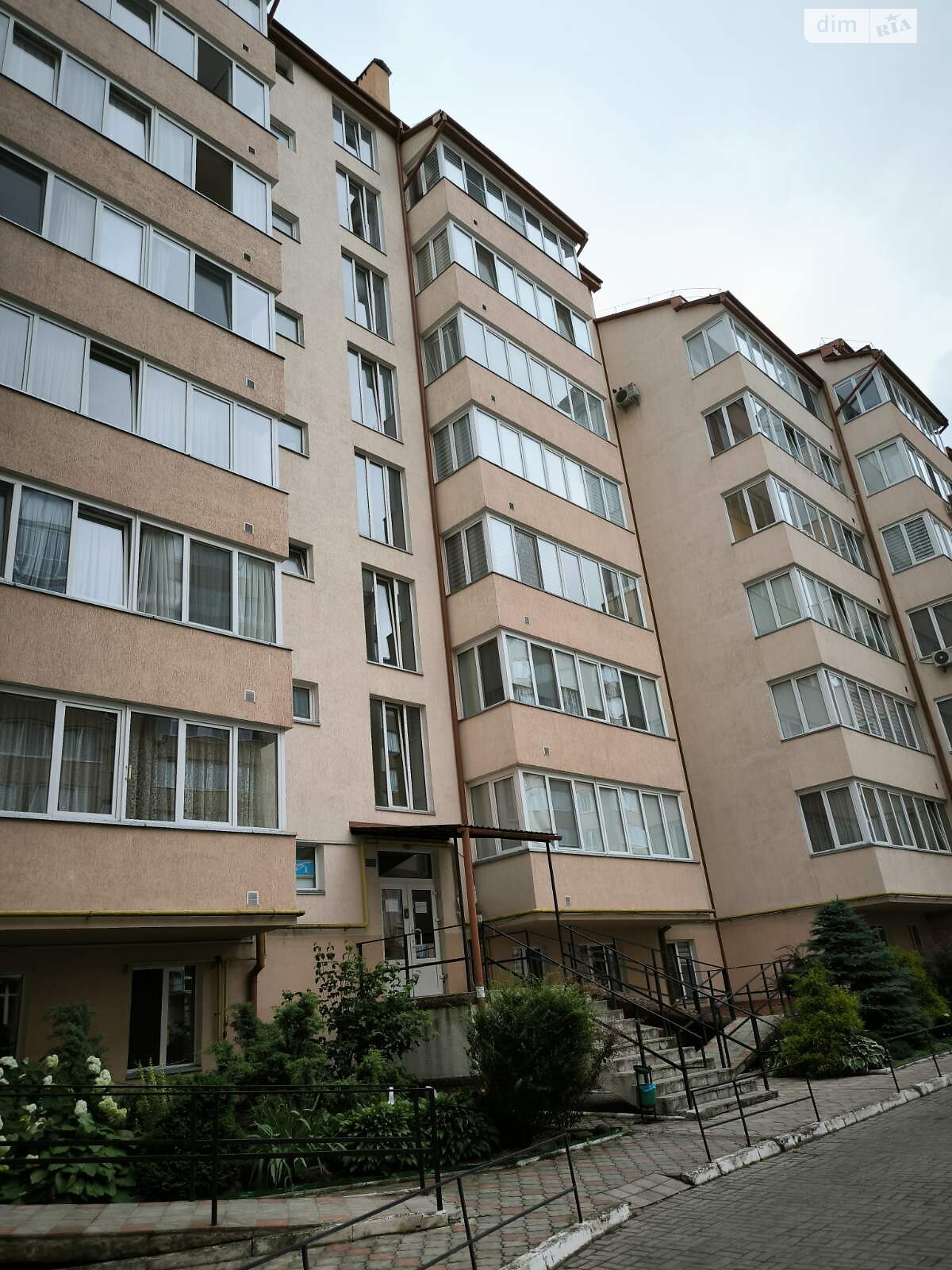 Продаж двокімнатної квартири в Чернівцях, на вул. Героїв Майдану 150, район Шевченківський фото 1 Продаж двокімнатної квартири в Чернівцях, на вул. Героїв Майдану 150, район Шевченківський фото 1