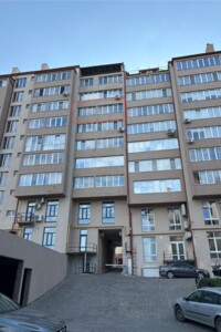 Продажа трехкомнатной квартиры в Черновцах, на ул. Героев Майдана 150, район Шевченковский фото 2