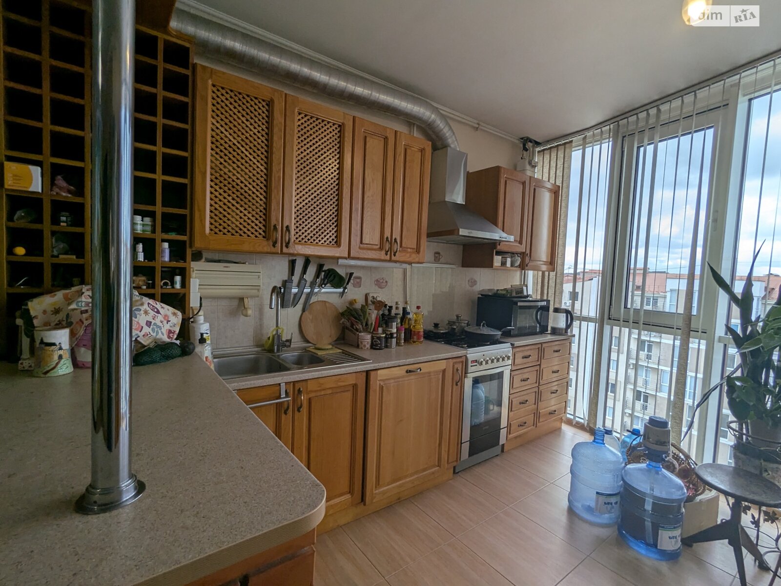 Продажа трехкомнатной квартиры в Черновцах, на ул. Героев Майдана 53, район Шевченковский фото 1 Продажа трехкомнатной квартиры в Черновцах, на ул. Героев Майдана 53, район Шевченковский фото 1