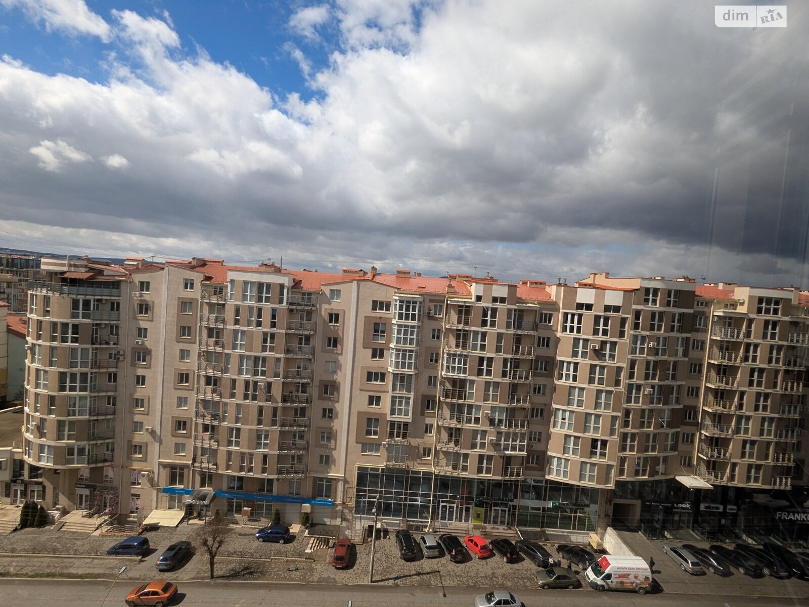 Продажа трехкомнатной квартиры в Черновцах, на ул. Героев Майдана 53, район Шевченковский фото 1 Продажа трехкомнатной квартиры в Черновцах, на ул. Героев Майдана 53, район Шевченковский фото 1