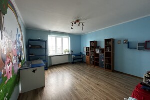 Продаж трикімнатної квартири в Чернівцях, на вул. Героїв Майдану 53, район Шевченківський фото 2