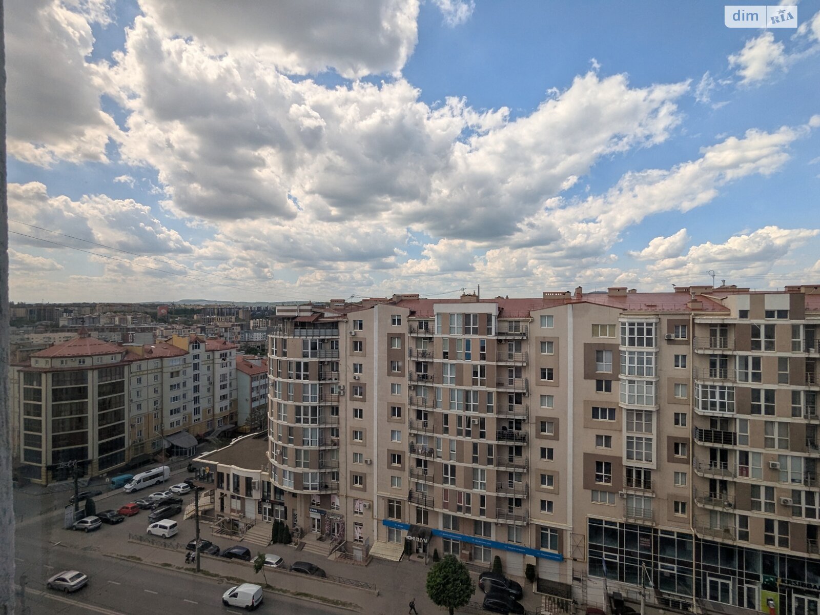 Продажа трехкомнатной квартиры в Черновцах, на ул. Героев Майдана 53, район Шевченковский фото 1 Продажа трехкомнатной квартиры в Черновцах, на ул. Героев Майдана 53, район Шевченковский фото 1