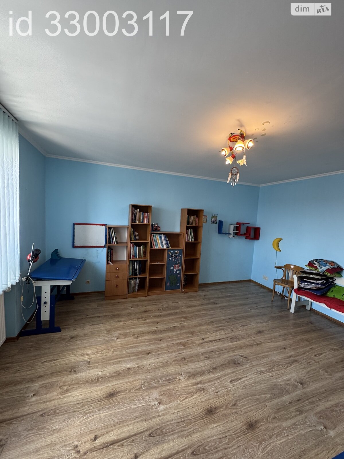 Продаж трикімнатної квартири в Чернівцях, на вул. Героїв Майдану 53, район Шевченківський фото 1 Продаж трикімнатної квартири в Чернівцях, на вул. Героїв Майдану 53, район Шевченківський фото 1