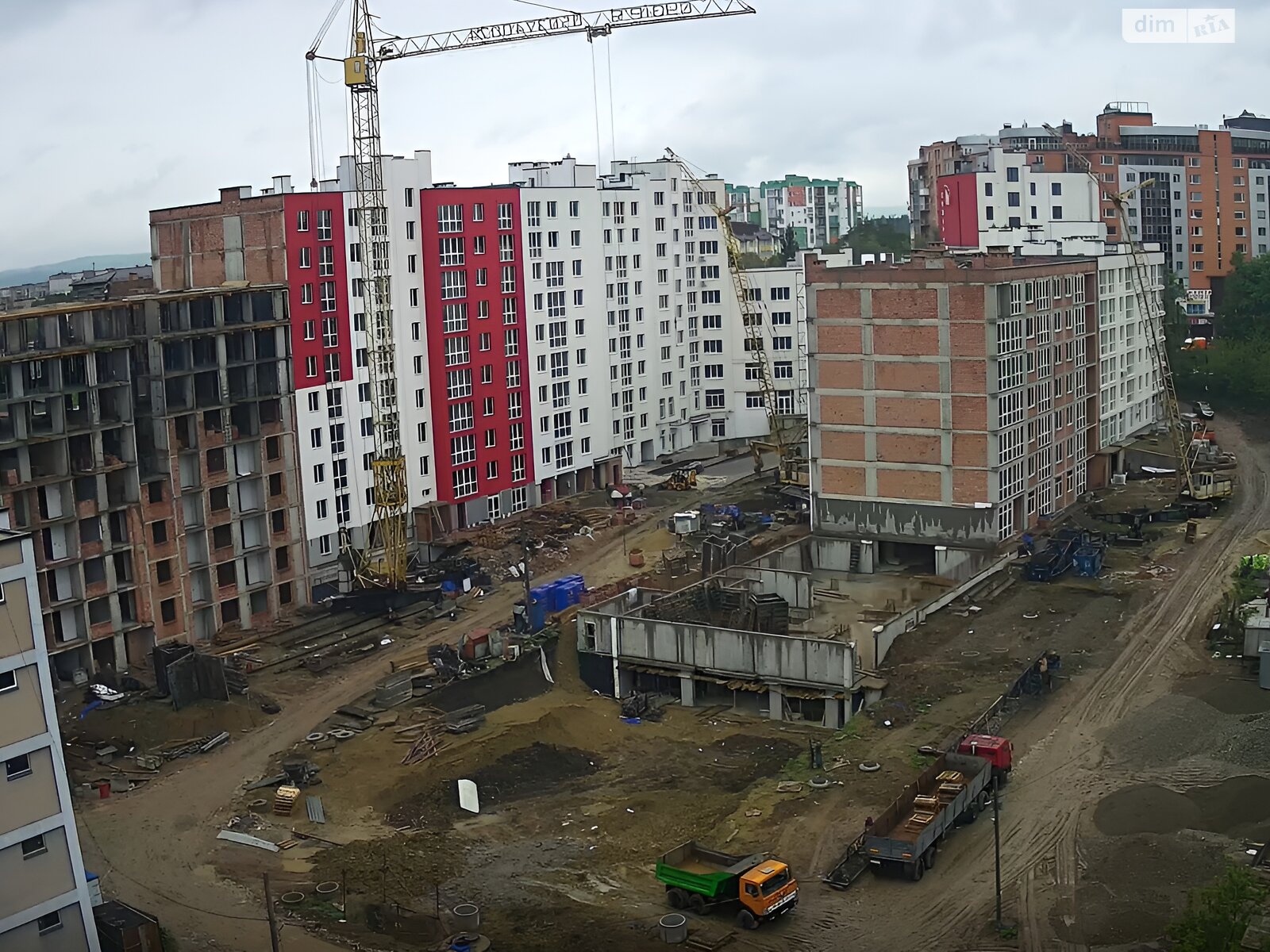 Продажа трехкомнатной квартиры в Черновцах, на ул. Героев Майдана, район Шевченковский фото 1 Продажа трехкомнатной квартиры в Черновцах, на ул. Героев Майдана, район Шевченковский фото 1