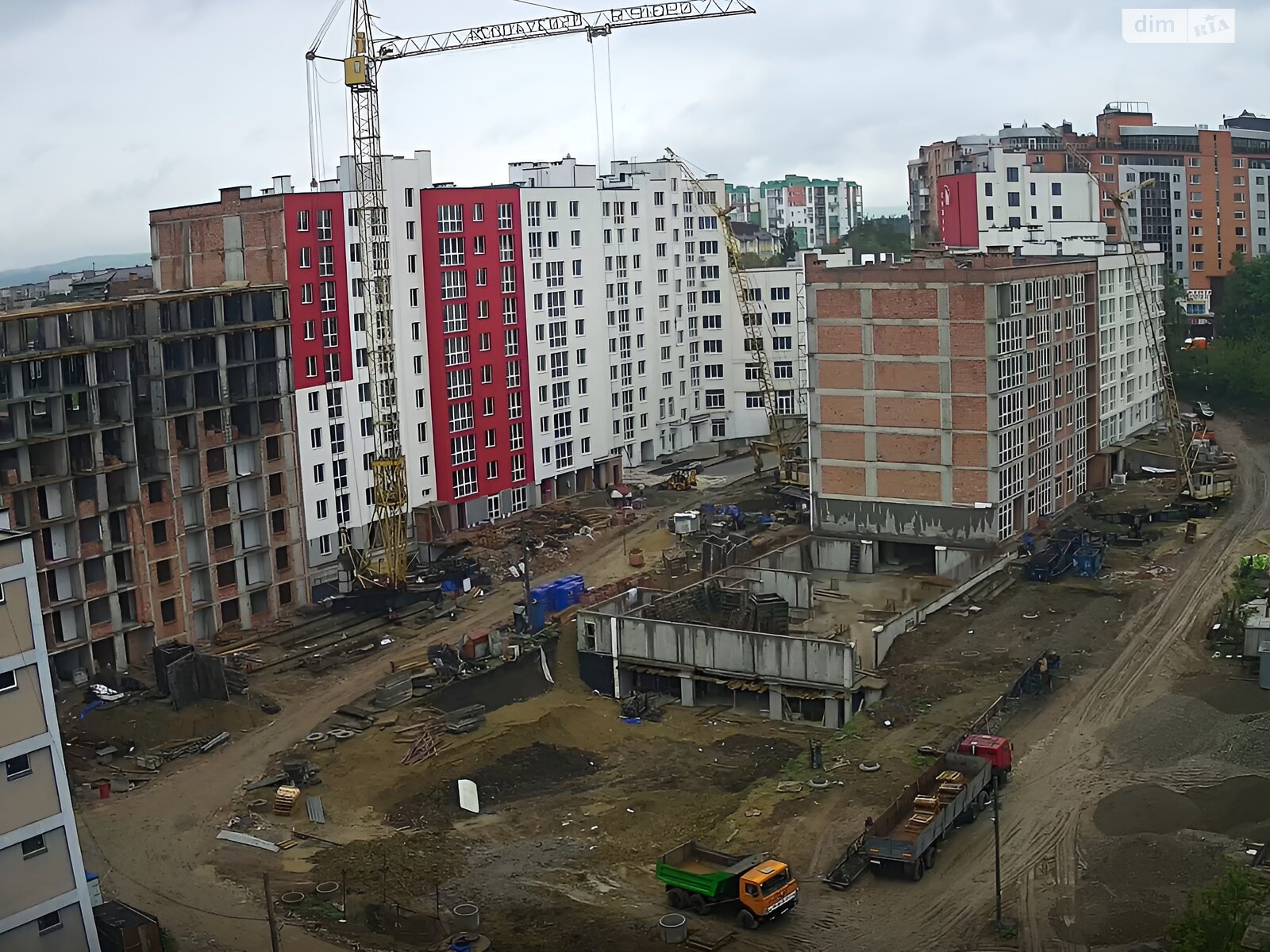 Продажа трехкомнатной квартиры в Черновцах, на ул. Героев Майдана, район Шевченковский фото 1 Продажа трехкомнатной квартиры в Черновцах, на ул. Героев Майдана, район Шевченковский фото 1