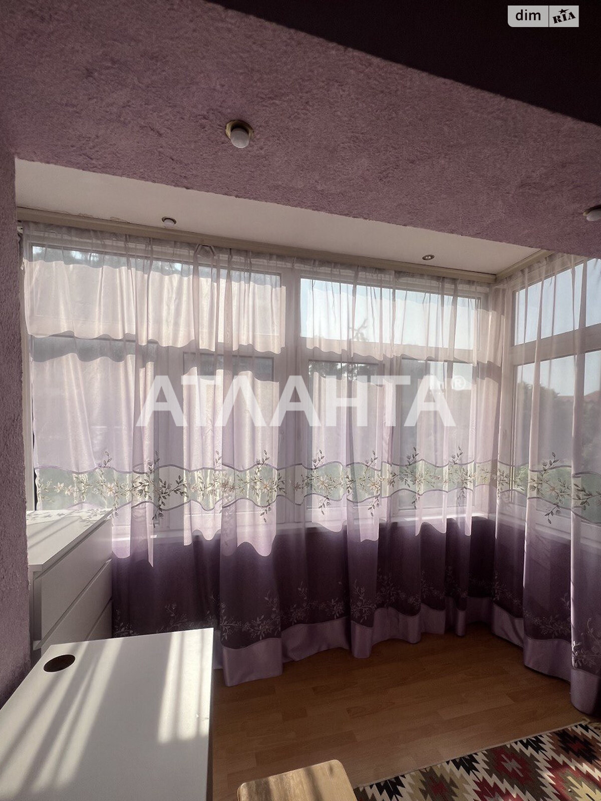 Продажа трехкомнатной квартиры в Черновцах, на ул. Героев Майдана, район Шевченковский фото 1 Продажа трехкомнатной квартиры в Черновцах, на ул. Героев Майдана, район Шевченковский фото 1
