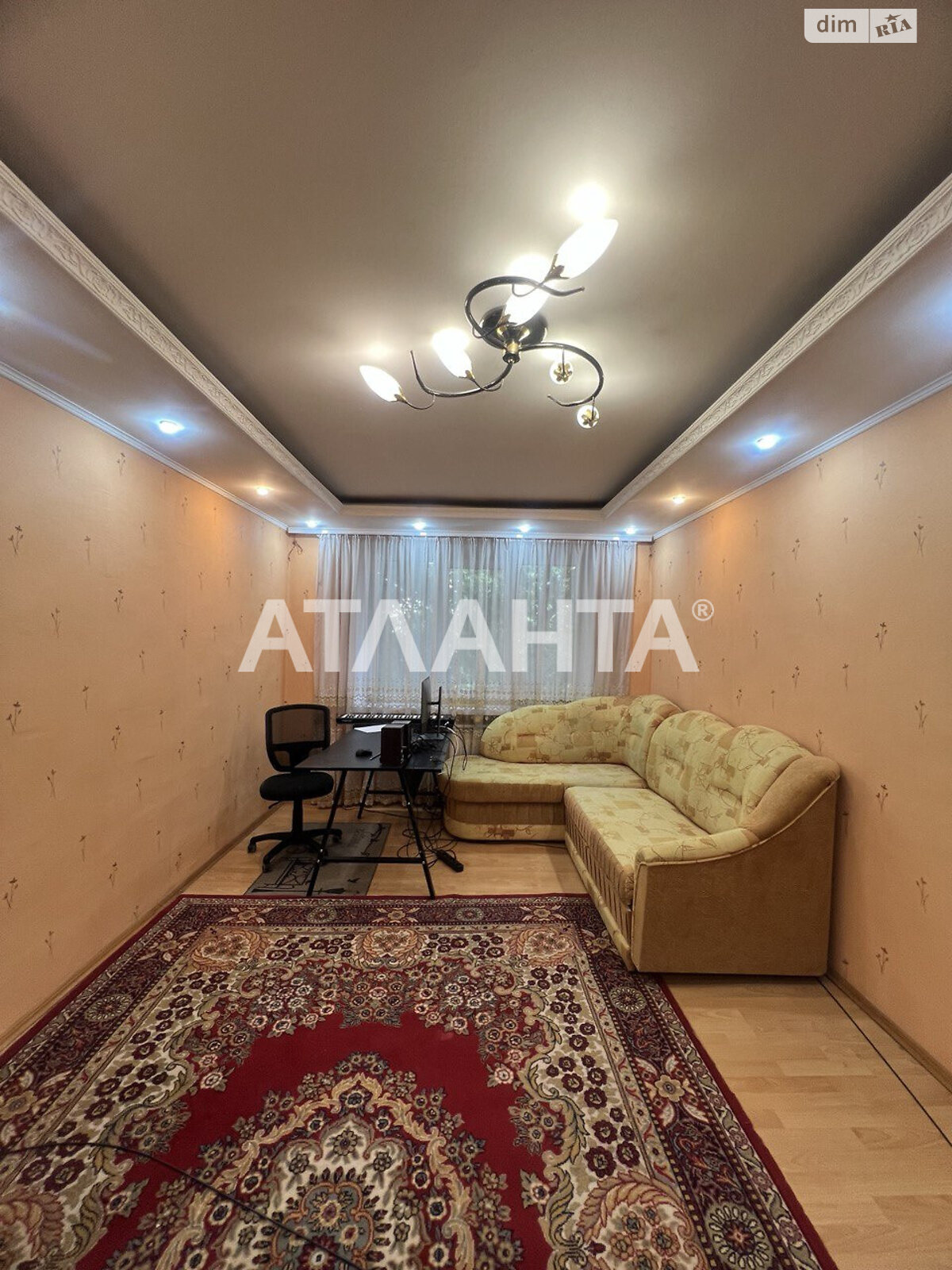 Продажа трехкомнатной квартиры в Черновцах, на ул. Героев Майдана, район Шевченковский фото 1 Продажа трехкомнатной квартиры в Черновцах, на ул. Героев Майдана, район Шевченковский фото 1