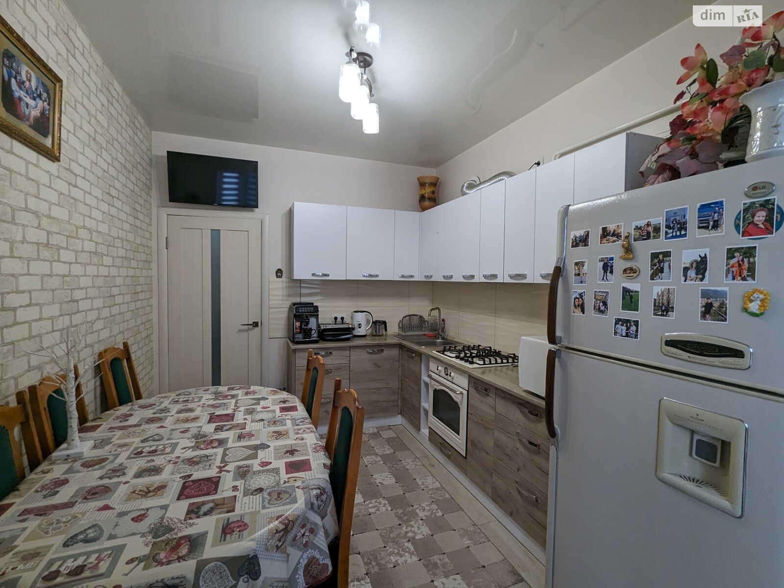 Продажа однокомнатной квартиры в Черновцах, на ул. Главная 220В, район Шевченковский фото 1 Продажа однокомнатной квартиры в Черновцах, на ул. Главная 220В, район Шевченковский фото 1