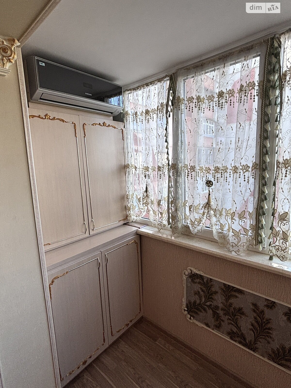 Продаж чотирикімнатної квартири в Чернівцях, на вул. Головна 279Г, район Шевченківський фото 1 Продаж чотирикімнатної квартири в Чернівцях, на вул. Головна 279Г, район Шевченківський фото 1